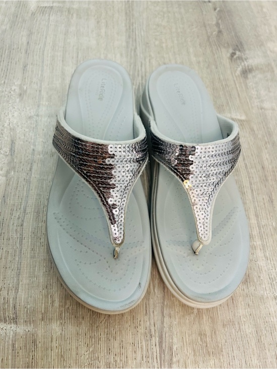 Life Stride Shoes - LiteRide by Crocs Silver Sequin Thong Sandals for Women - Light Gray Footbed 11